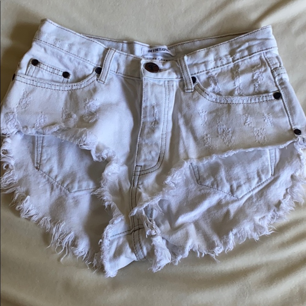 White rollers shorts one teaspoon